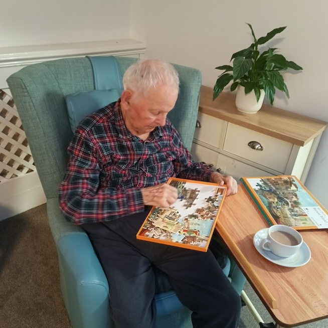 Supporting residents and families living with dementia
